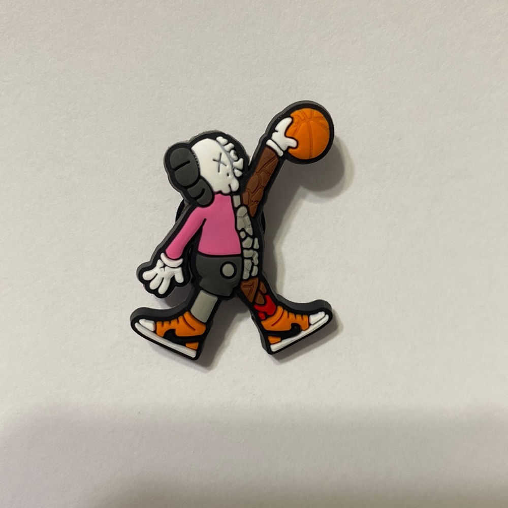KAWS DUNK CHARM